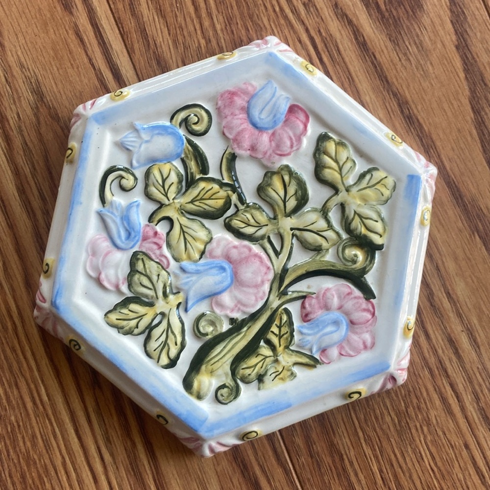 VTG Floral Ceramic Hot Plate / Coaster / Wall Decor